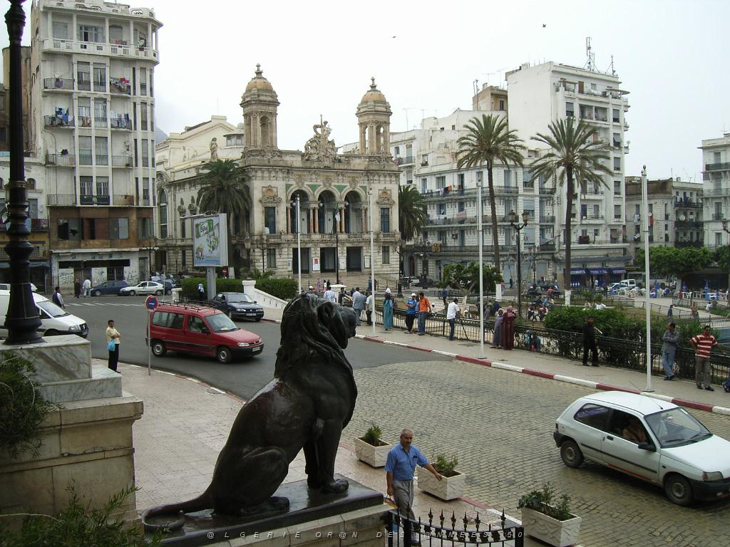 118-ORAN-Juin06-l'opera vu de la mairie.jpg - Unicode